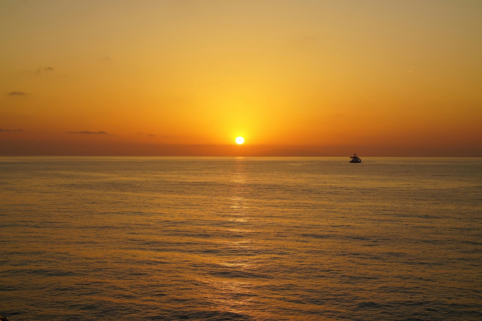 Beaches & Coves — boat rental in Lucaya, Grand Bahama